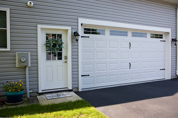 24/7 Emergency Garage Door Roller Replacement experts in Lynchburg, MS